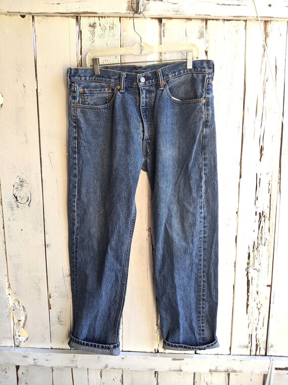 Vintage 90’s Levi’s 505 Men's Size 36x30, Blue Boo