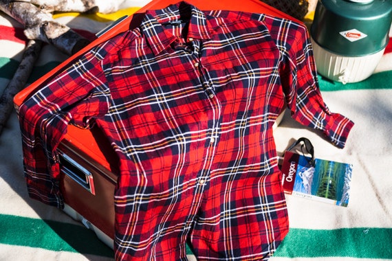 Red Plaid Flannel Button up Shirt Size 