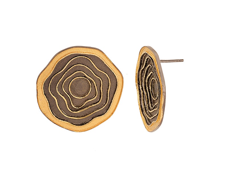 Casual Unique Black and Gold Rosette Wave Stud Earrings