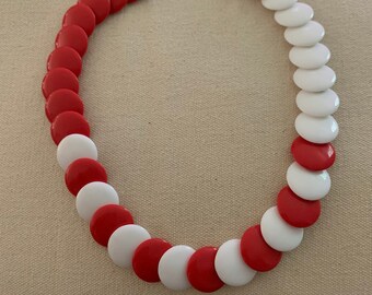80s Red and white acrylic beads vintage