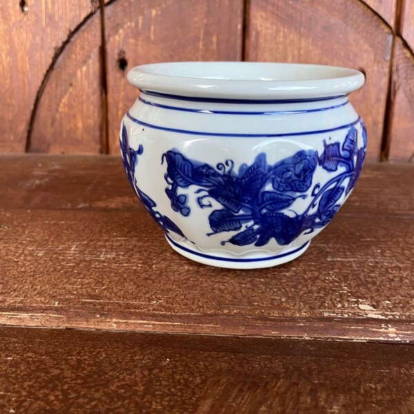 Blue and white pottery planter