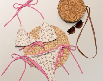 Damen Bikini im Cottage-Stil von Petite Roses, Rosa und Creme, recycelter String-Bikini, Regular und plus Size Bademode