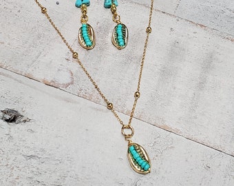 Kauri Muschel Gold und Perlen Halskette und Ohrring Set