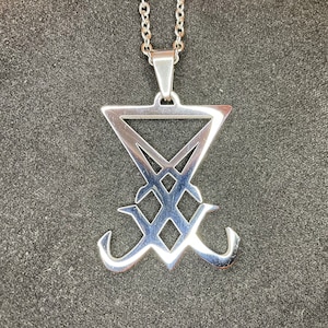 Sigil of Lucifer Satanic Seal of Satan Morning Star Venus Light-Bringer Stainless Steel Pendant Necklace Wiccan Occult Jewelry Gift - Silver