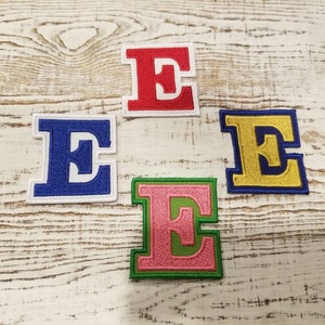 Letra griega Epsilon: 2 pulgadas, para planchar; Hermandad, Fraternidad
