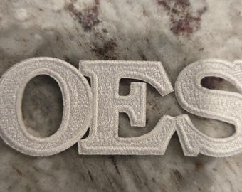 OES kleine gestickte Buchstaben; Weiß; 3"; zum aufbügeln