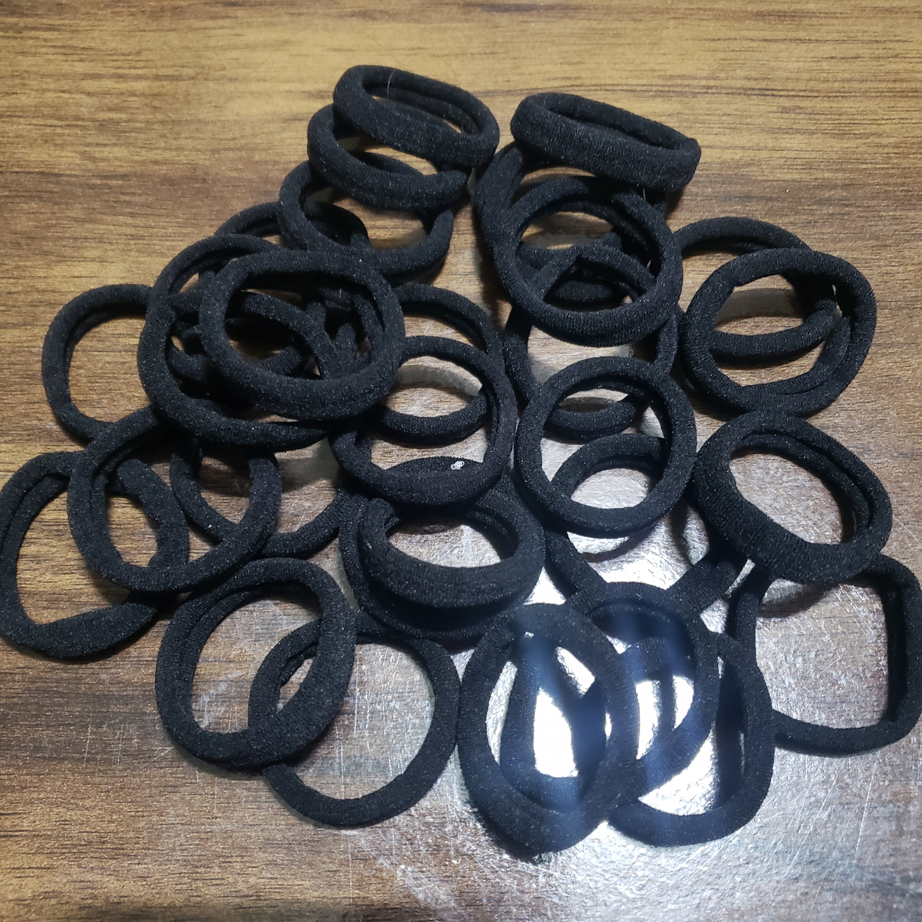 Large Hair Ties for Thick Heavy or Curly Hair. No Slip No Damage Seamless  Ponytail Holders Scrunchies Sports Thick Hair Ties (Black 3 Pcs)