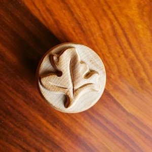 PAIR of Oak Leaf Carved Wood Knobs, Drawer Pulls, Cabinet Door Knobs