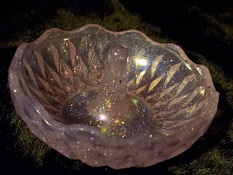 Purple Pearlescent Holographic Ring Dish