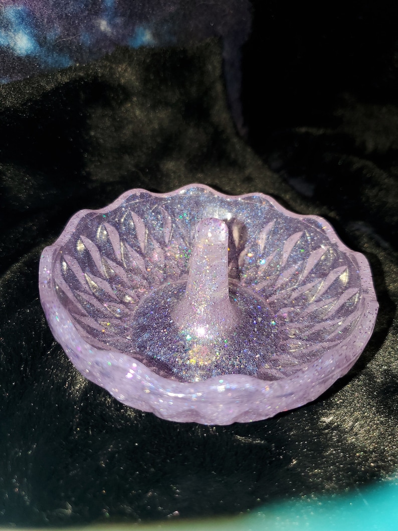 Purple Pearlescent Holographic Ring Dish