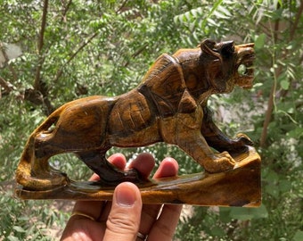 Handmade Tiger Eye Tiger Statue Sculpture Crystal Carving Gemstone Animal Artefact Art Deco Home Decor Interior Decor