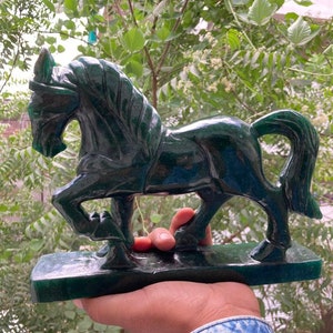 Handmade Green Aventurine Horse Statue Sculpture Crystal Carving Gemstone Animal Artefact Art Deco Home Decor Interior Decor Gemstones