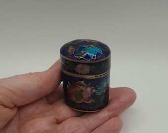 ⭐︎天皇 勲章 花瓶⭐︎ 叙勲褒章叙位の記念品と額縁 菊紋入 真鍮製花瓶 秀麗 彫金翔鶴 松風