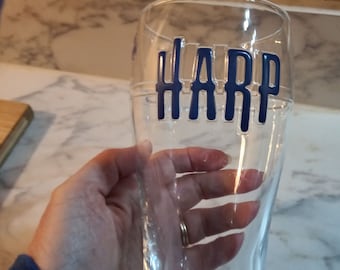 Paar geprägte Harfe Pint Gläser Irland, Biergläser. Irisches Lager. Unbenutzt.