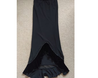 Vintage Wallis Black Ruffle Detail Split Maxi Skirt. HN.