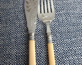 Servidores de pescado plateados vintage, tenedor y cuchillo para servir grandes, EPNS estampado.