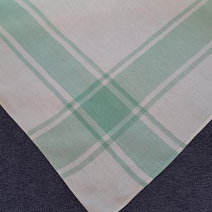Vintage Irish Country Kitchen Linen Tablecloth.
