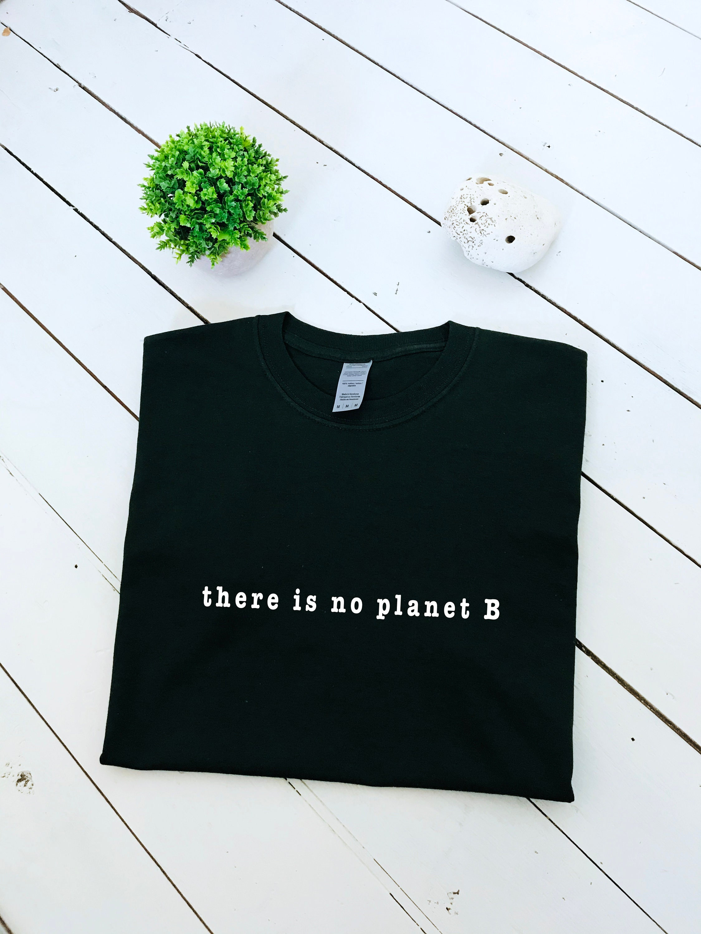 Plaske Formindske hjælp There is No Planet B Slogan Printed T-shirt Multiple Sizes - Etsy