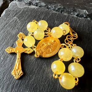 Yellow Iridescent and Gold Mini Prayer Beads, Pocket Rosary, Rear Mirror Car Rosary
