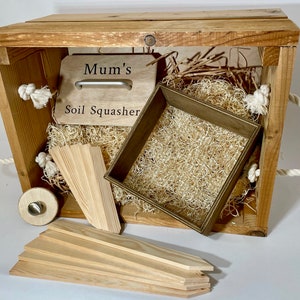 Personalised Gardeners Gift Set, Christmas Gifts for Gardeners, Gardening Storage Crate, Garden Tools Set