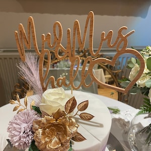 Custom Wedding cake topper | Wooden Cake Topper | Mr & Mrs | Rustic Wedding Cake | Wedding Cake Decor | Name Cake Topper