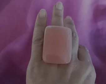 Anello rosa pallido, importante