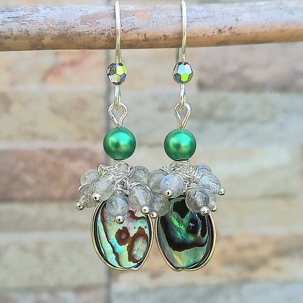 Paua shell earrings, Abalone jewelry, Labradorite cluster earrings, Maori mother of pearl hangling earrings, boho beach wedding, ethnic gift