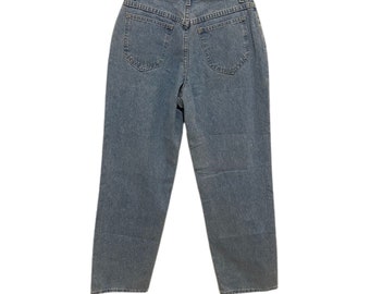 Vintage Lee’s light wash mom jeans