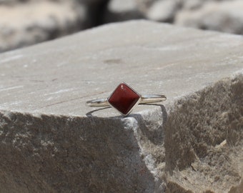 Anillo de plata de ley 925 - Anillo de jaspe rojo natural - Anillo de plata hecho a mano - Anillo de jaspe - Joyería de plata - Joyería de jaspe - Regalo para niñas
