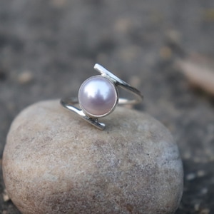 Anillo de perla natural - Anillo de perla blanca - Joyería de perla - Anillo de perla redonda - Anillo de plata hecho a mano - Anillo de perla con piedra natal de junio - Anillo de perla