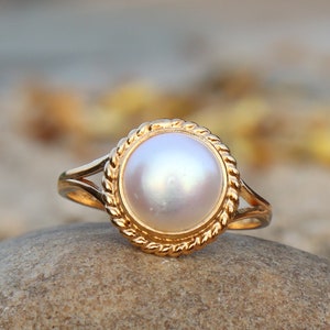 Anillo de perla natural - Anillo de perla blanca - Joyería de perla - Anillo de perla redonda - Anillo de plata hecho a mano - Anillo con piedra de nacimiento de junio - Joyería de oro rosa