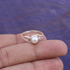 Anillo de perla natural - Anillo de perla blanca - Joyería de perla - Anillo de perla redonda - Anillo de plata hecho a mano - Anillo de perla con piedra natal de junio - Anillo de perla