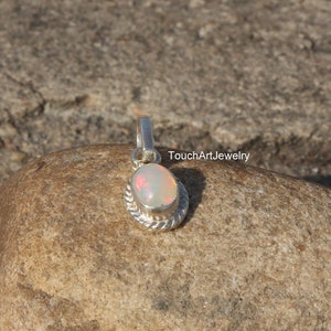 Pendentif opale éthiopienne naturelle - Pendentif en argent sterling 925 - Pendentif opale cabochon - Pendentif opale - Bijoux en opale - Pierre de naissance d&#39;octobre
