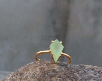 Natural Prehnite Ring - Prehnite Ring - Prehnite Jewelry - Silver Jewelry - Kite Shape Ring - Prehnite Jewelry - Green Prehnite Jewelry