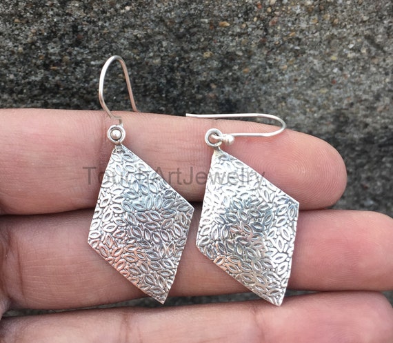 Triangle Rose Quartz Earrings Hammered Rose Gold-plated Sterling Silver Triangle Rose Quartz Earrings Hammered Rose Gold-plated Sterling Silver