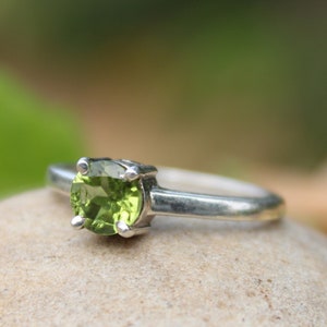 Natural Green Peridot Ring, 925 Sterling Silver Ring, August Birthstone, Peridot Jewelry, Peridot Ring, August Jewelry, Round Shape Ring
