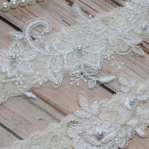 Ivory Garter Set, Ivory Lace Garter Belt, Wedding Garter Set, Garter Set with light blue pearls