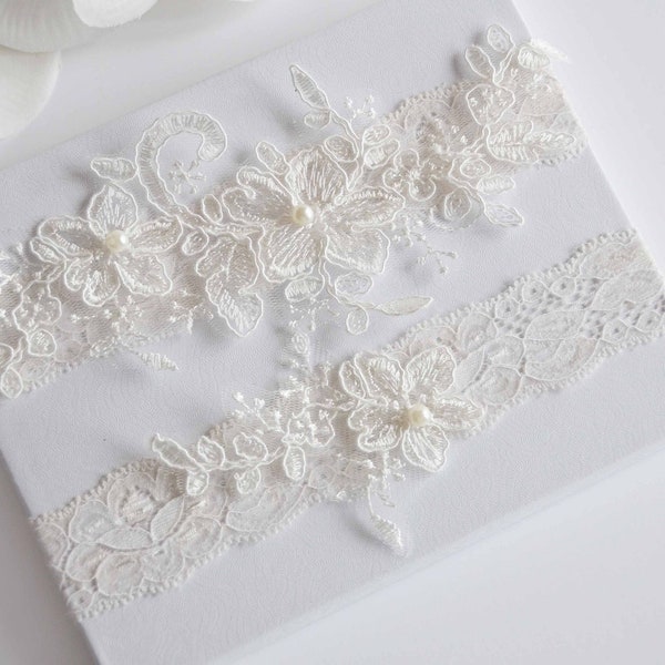 Ivory Wedding Garter, Wedding Garter , Ivory Beaded Lace Garter Set