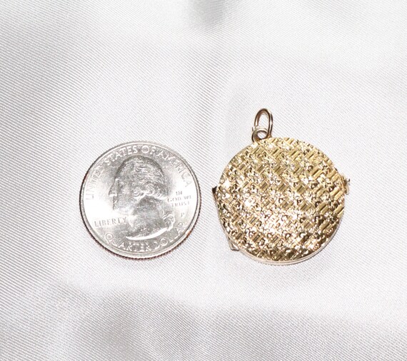 Small Round Locket with Basketweave Design - image 5