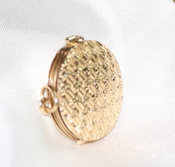 Small Round Locket with Basketweave Design - image 4