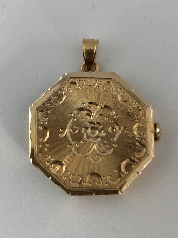 14K Gold Small Octagon Locket  with Floral Design 