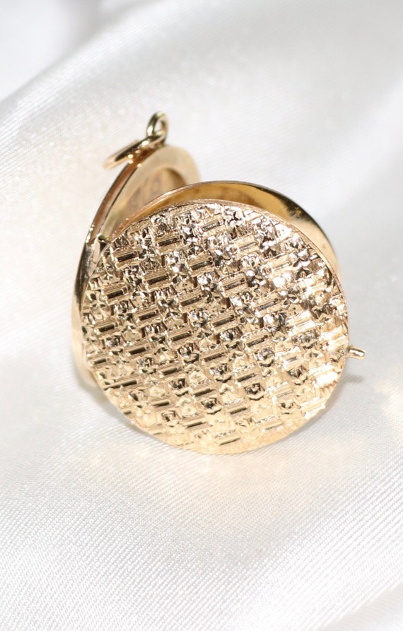 Small Round Locket with Basketweave Design - image 3