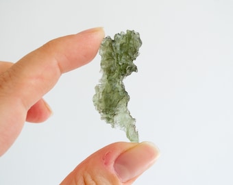 4,09 g Exclusive Moldavite from Besednice Jezkovna | Raw natural Czech Moldavite | Angel chime | Old collection (mined in 2006)