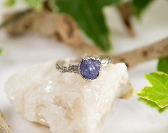 Raw tanzanite ring | .925 silver tanzanite ring | Forest ring with raw tanzanite | Gift for her | Fairy engagement ring | Raw crystal ring