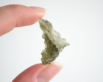 Besednice Moldavite 2,46 g |  Exclusive Moldavite from Besednice Jezkovna mined in 2006 | Raw natural Czech Moldavite | Angel chime