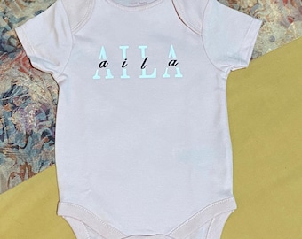 Unisex Personalised Vinyl Print Baby Grow, Custom Bodysuit, Baby Shower Gift, Baby Top, Cotton Baby Grow