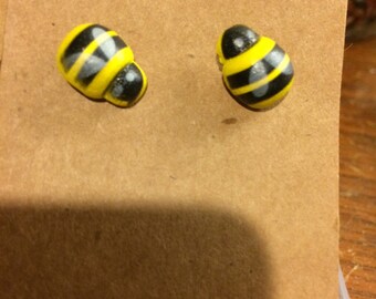 Novelty Earrings: Bees