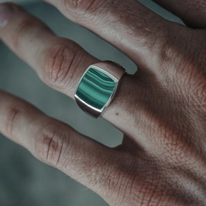 Men's ring silver with green stone signet ring from 925 sterling silver polished angular solid | Modern men's jewelry incl. gift box