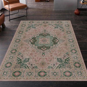 Luxury Rug / Area Rug / 5x7 area rug / kilim rug / bedroom rug / soft mute pink and green / oriental rug / saloon rug / living room rug