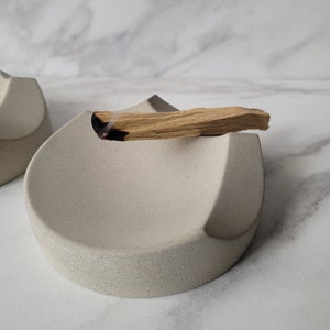 Palo santo holder Concrete Plate Smudge holder Ring Dish  Display Tray  Key Personal Stuff Display Home Decor  Gift for Her Mom Friends